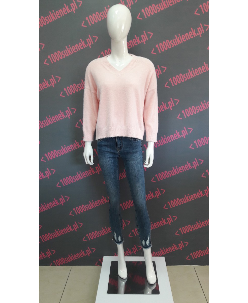 Sweter Dolce Piccante, serek, pudrowy róż Sweter Dolce Piccante, serek, pudrowy róż