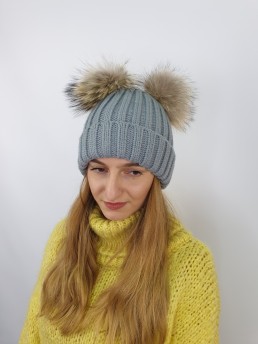 Czapka Import miś dwa pompony szara